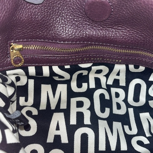 Marc by Marc Jacobs Classic Q Hillier Burgundy Leather Hobo Shoulder Bag - Picture 15 of 16